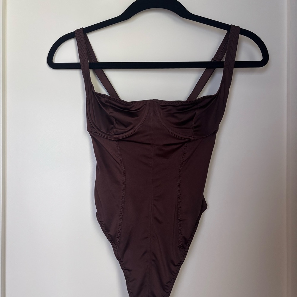 SKIMS Mahogany Brown Seam-Detail Bodysuit